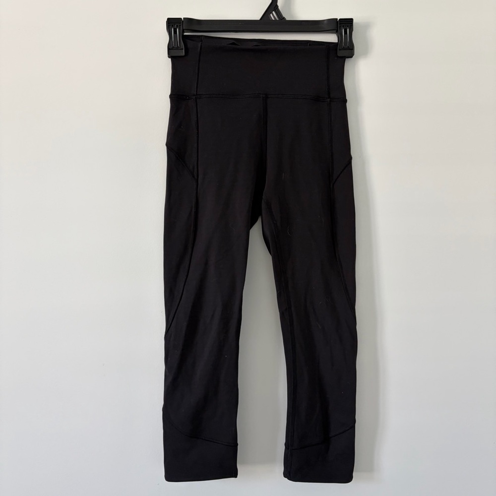 Lululemon Black In Movement Cropped Leggings  19in Everlux 2